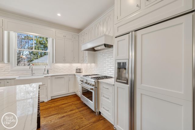 577 Washington Road, Grosse Pointe, MI 48230