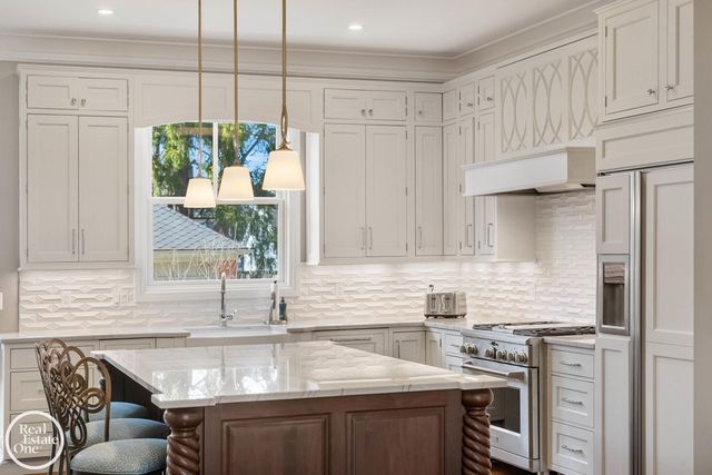 577 Washington Road, Grosse Pointe, MI 48230