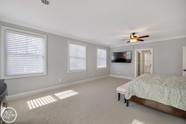 577 Washington Road, Grosse Pointe, MI 48230