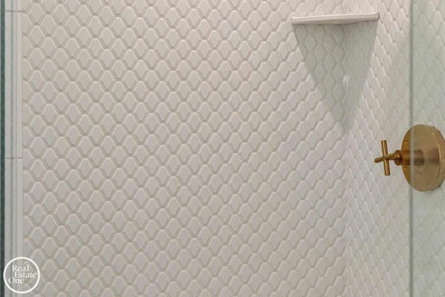 577 Washington Road, Grosse Pointe, MI 48230