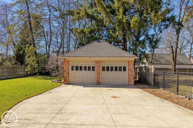 577 Washington Road, Grosse Pointe, MI 48230