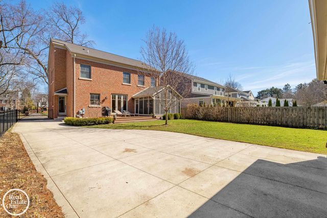 577 Washington Road, Grosse Pointe, MI 48230