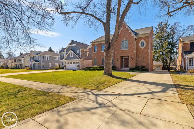 577 Washington Road, Grosse Pointe, MI 48230