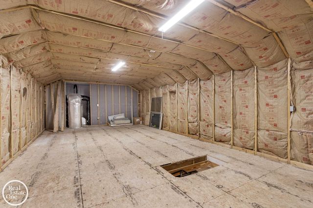 577 Washington Road, Grosse Pointe, MI 48230