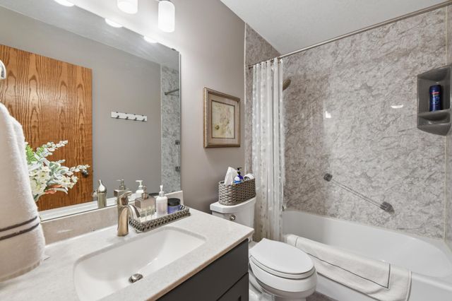 2201 Fisher Court NW, Rochester, MN 55901