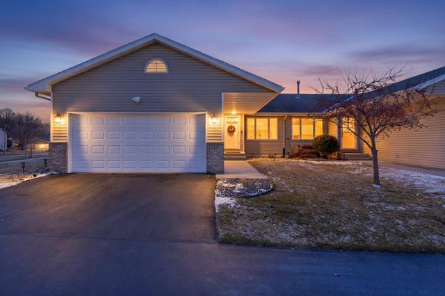 2201 Fisher Court NW, Rochester, MN 55901