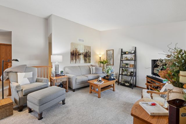 2201 Fisher Court NW, Rochester, MN 55901