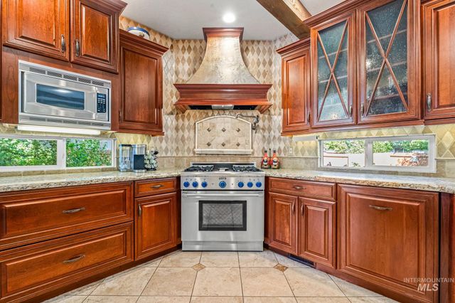 1820 N Princeton Way, Eagle, ID 83616