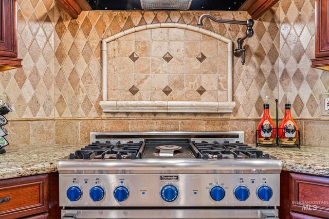 1820 N Princeton Way, Eagle, ID 83616