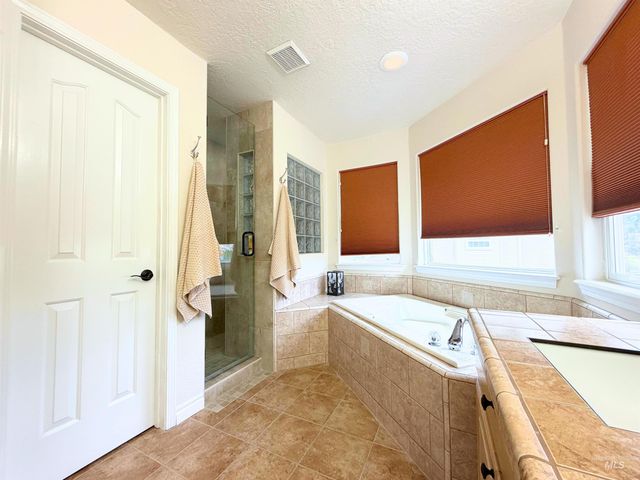 1820 N Princeton Way, Eagle, ID 83616