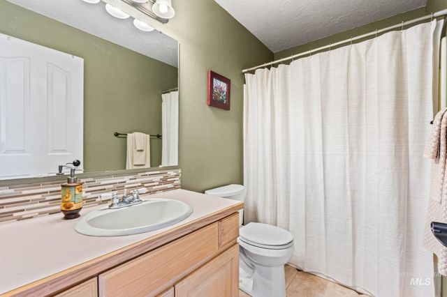 1820 N Princeton Way, Eagle, ID 83616