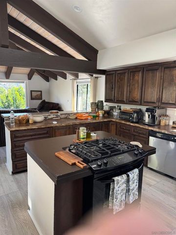 2050 Via Del Torrie, Alpine, CA 91901
