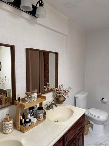 2050 Via Del Torrie, Alpine, CA 91901