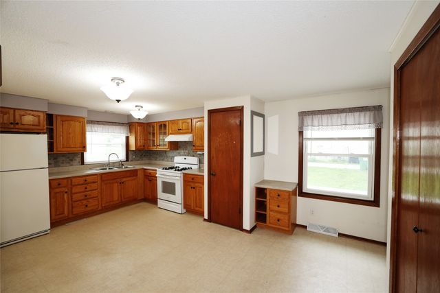 912 College Street, Boone, IA 50036