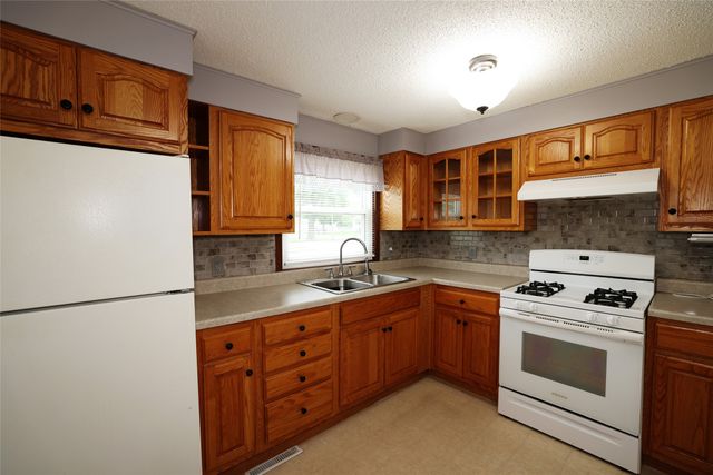 912 College Street, Boone, IA 50036