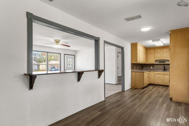 1112 BISHOP ROAD, Burkburnett, TX 76354