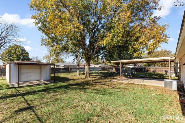 1112 BISHOP ROAD, Burkburnett, TX 76354