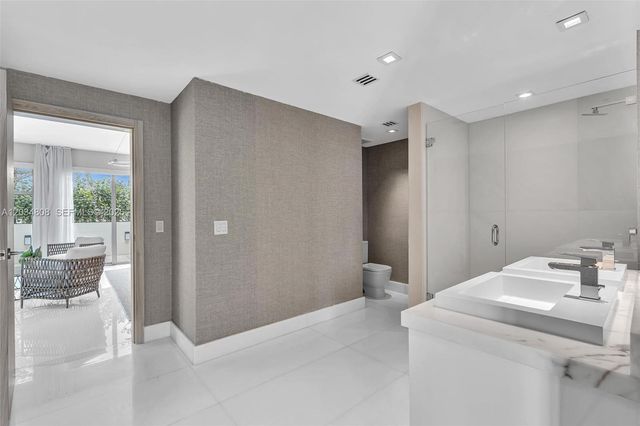 300 Sunny Isles Blvd 4-502, Sunny Isles Beach, FL 33160