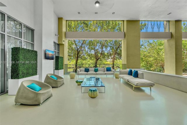 300 Sunny Isles Blvd 4-502, Sunny Isles Beach, FL 33160