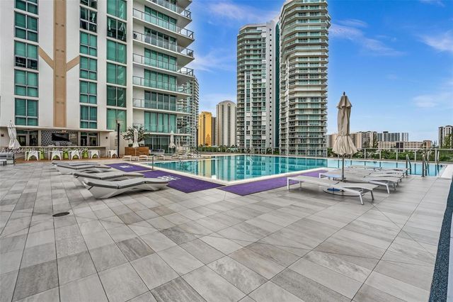 300 Sunny Isles Blvd 4-502, Sunny Isles Beach, FL 33160