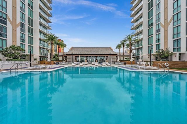 300 Sunny Isles Blvd 4-502, Sunny Isles Beach, FL 33160