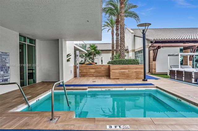 300 Sunny Isles Blvd 4-502, Sunny Isles Beach, FL 33160