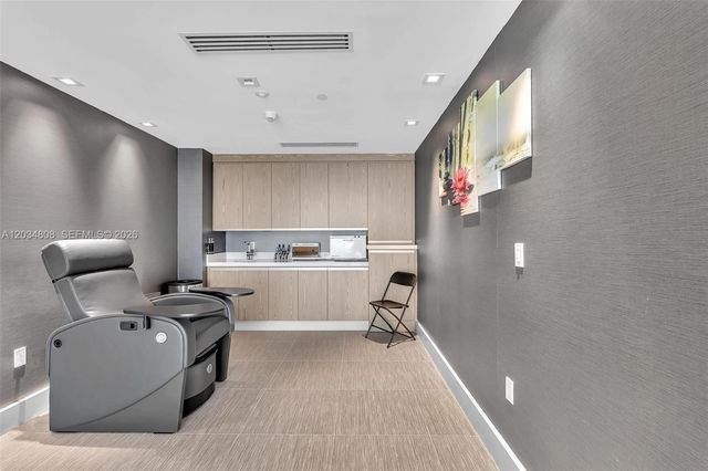 300 Sunny Isles Blvd 4-502, Sunny Isles Beach, FL 33160