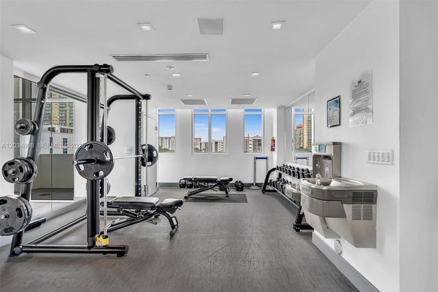 300 Sunny Isles Blvd 4-502, Sunny Isles Beach, FL 33160