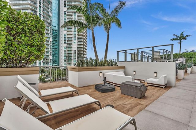 300 Sunny Isles Blvd 4-502, Sunny Isles Beach, FL 33160