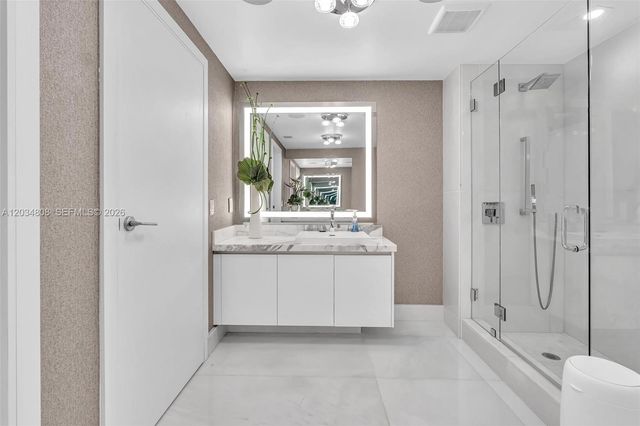 300 Sunny Isles Blvd 4-502, Sunny Isles Beach, FL 33160