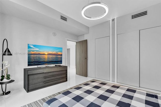 300 Sunny Isles Blvd 4-502, Sunny Isles Beach, FL 33160