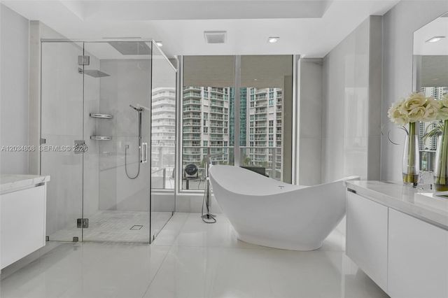 300 Sunny Isles Blvd 4-502, Sunny Isles Beach, FL 33160