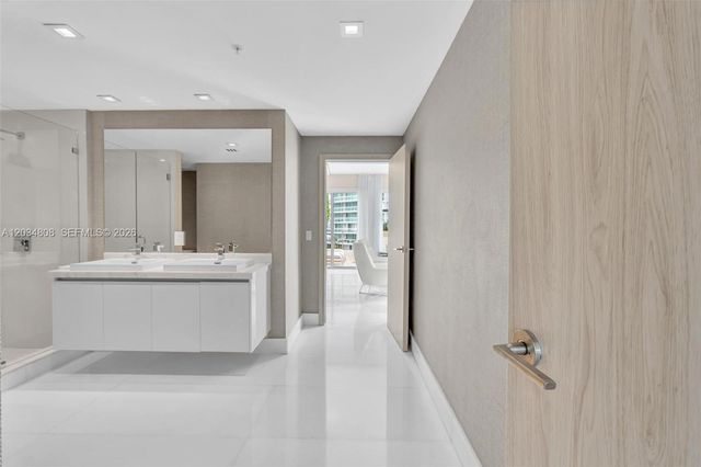 300 Sunny Isles Blvd 4-502, Sunny Isles Beach, FL 33160