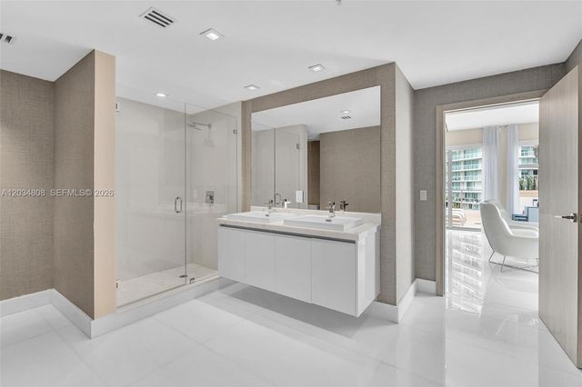 300 Sunny Isles Blvd 4-502, Sunny Isles Beach, FL 33160