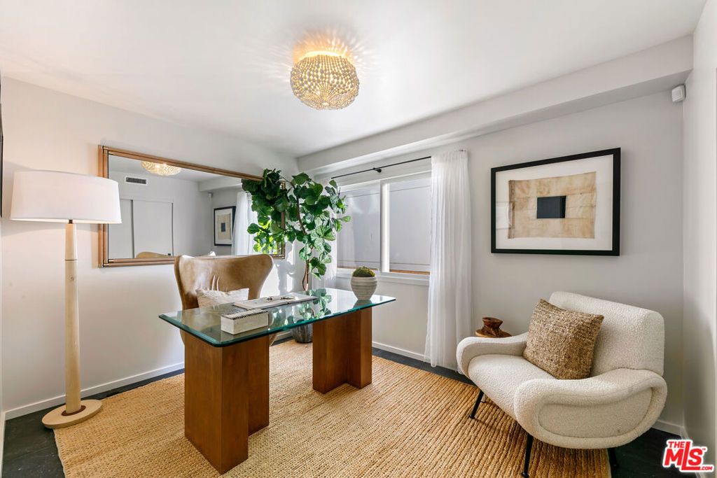 Image 33 of property listing at 31558 Victoria Point Road, Malibu, CA 90265