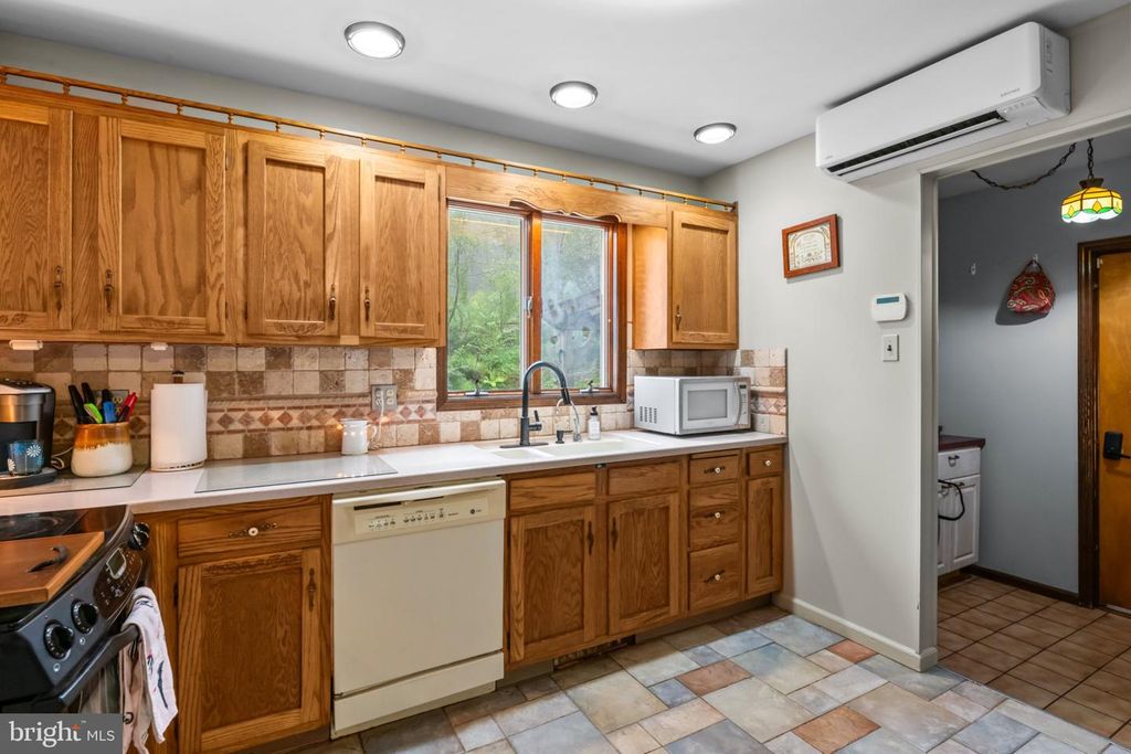 214 GROUSE HILL RD, BARTO, PA 19504 — photo 4