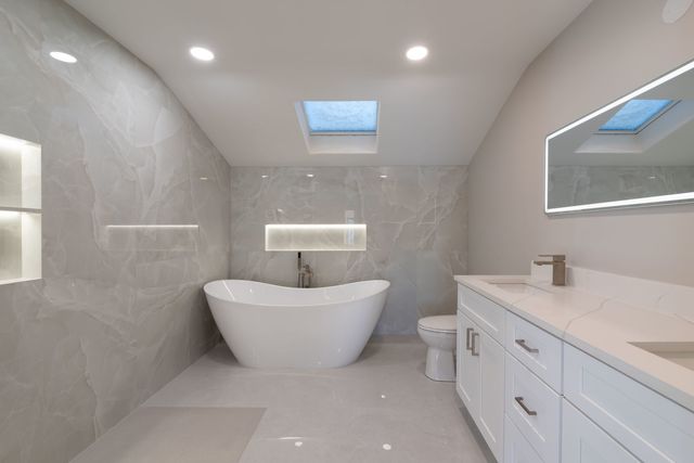 3437 Summerhill Drive, Woodridge, IL 60517