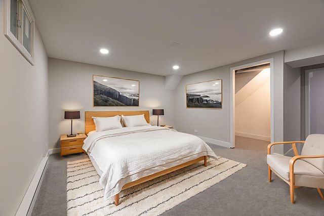 3437 Summerhill Drive, Woodridge, IL 60517