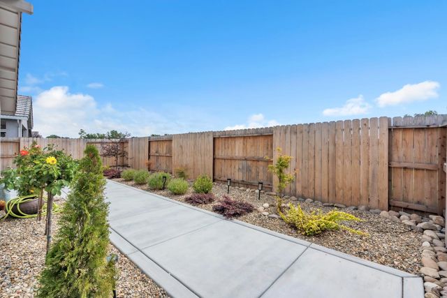 1567 Red Lake Way, Lincoln, CA 95648