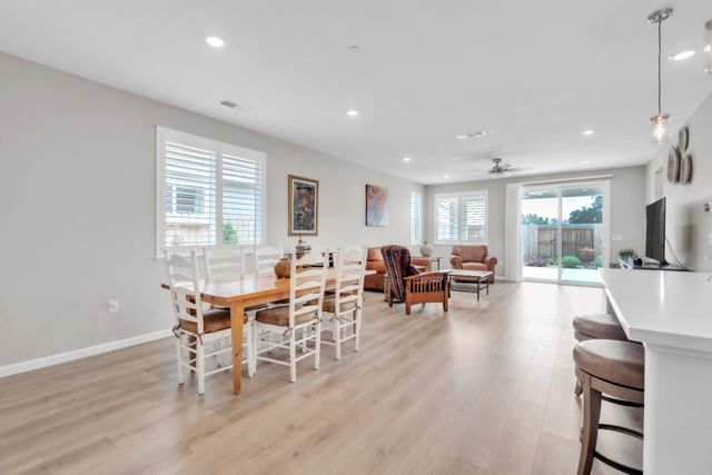 1567 Red Lake Way, Lincoln, CA 95648