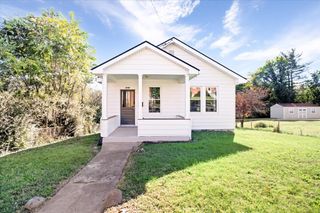 2110 Carroll AVE, Roanoke, VA 24017