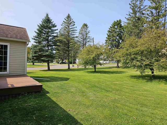 405 E PINE STREET, Medford, WI 54451