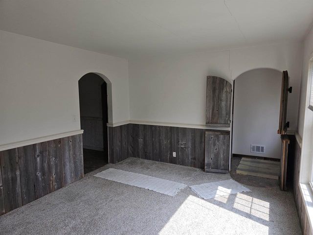 405 E PINE STREET, Medford, WI 54451