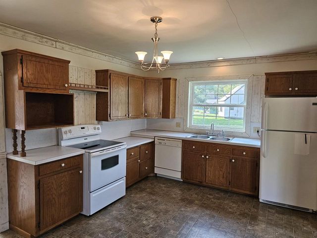 405 E PINE STREET, Medford, WI 54451