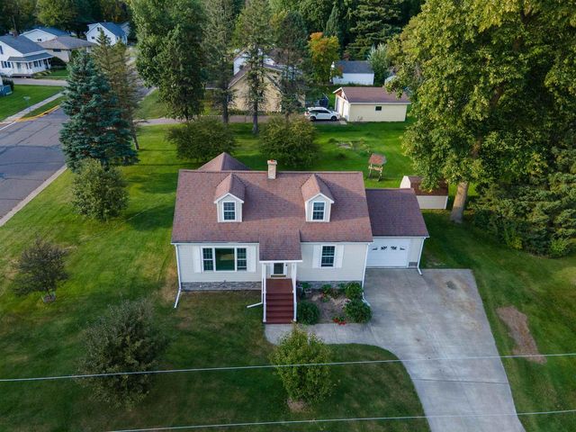 405 E PINE STREET, Medford, WI 54451