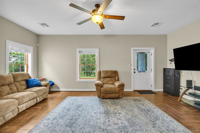 6515 N 4402 Road, Adair, OK 74330
