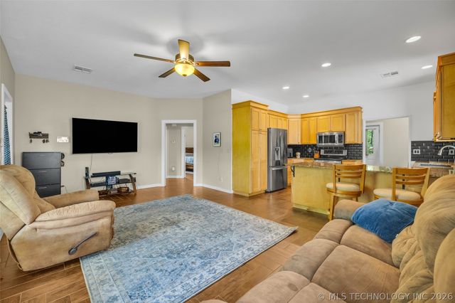 6515 N 4402 Road, Adair, OK 74330