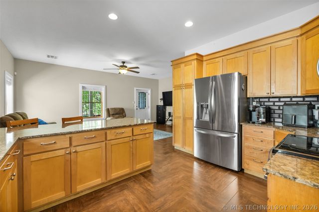 6515 N 4402 Road, Adair, OK 74330