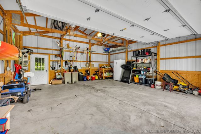 6515 N 4402 Road, Adair, OK 74330