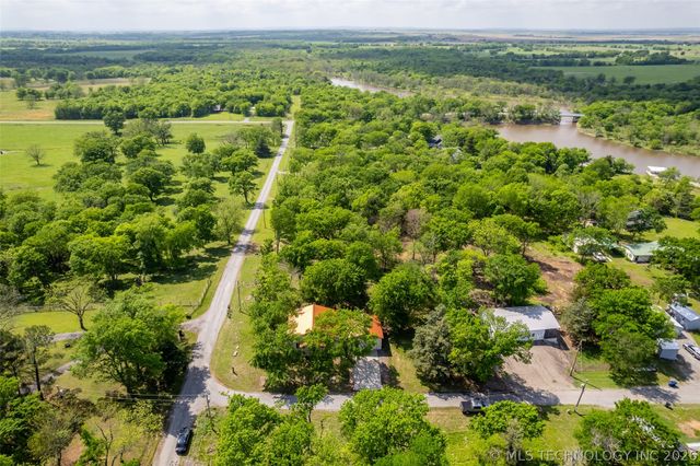 6515 N 4402 Road, Adair, OK 74330